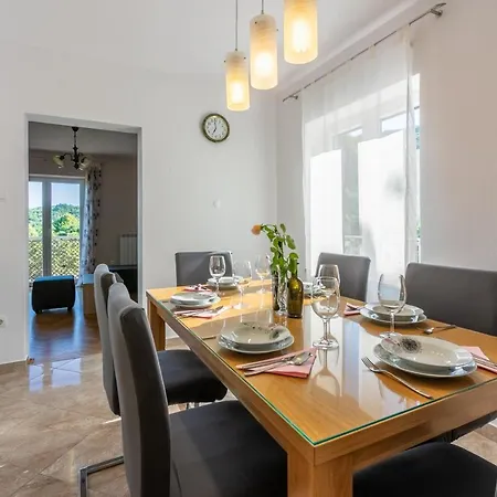 House Vicky Сasa de vacaciones Mošćenica