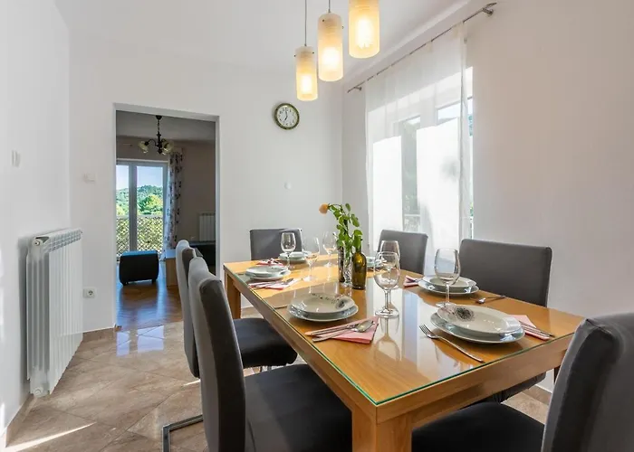 House Vicky 度假居 莫什奇尼策