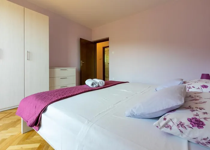 House Vicky 度假居 *