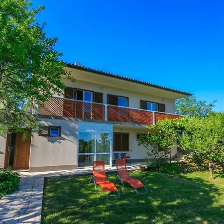 بيت للعطل House Vicky موتشينيسي