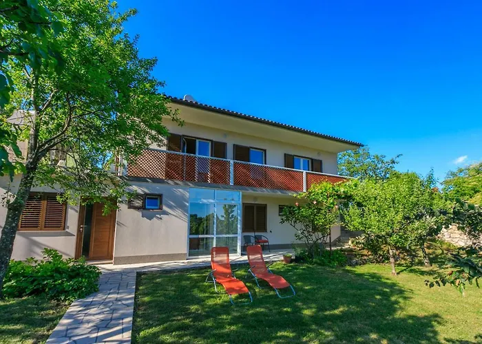 بيت للعطل House Vicky موتشينيسي